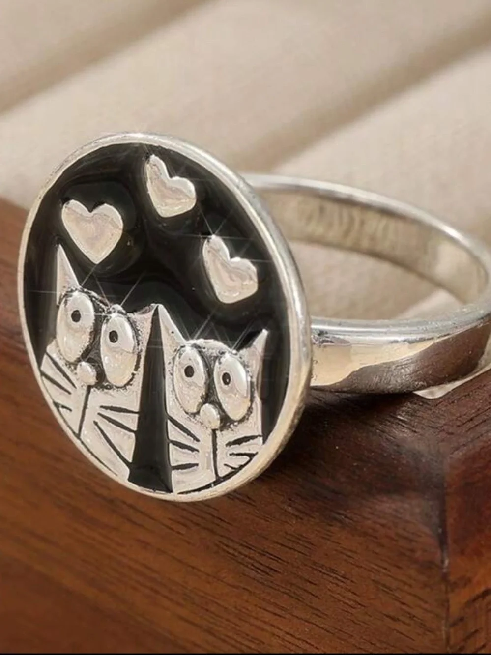 Cats In Love Ring